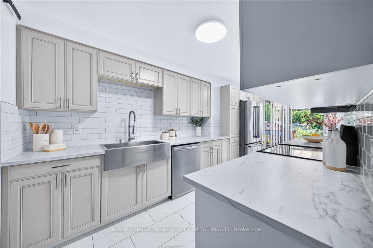 9 Seymour Crescent • Barrie, ON photo 19