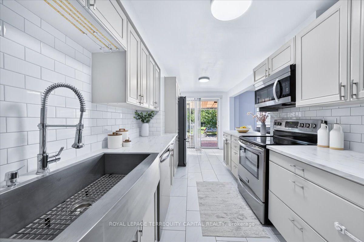 9 Seymour Crescent • Barrie, ON photo 21