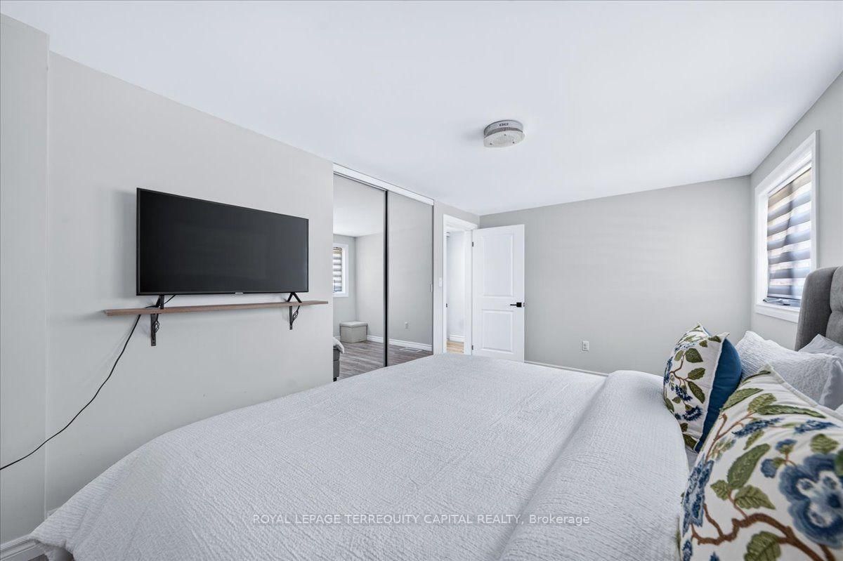9 Seymour Crescent • Barrie, ON photo 29