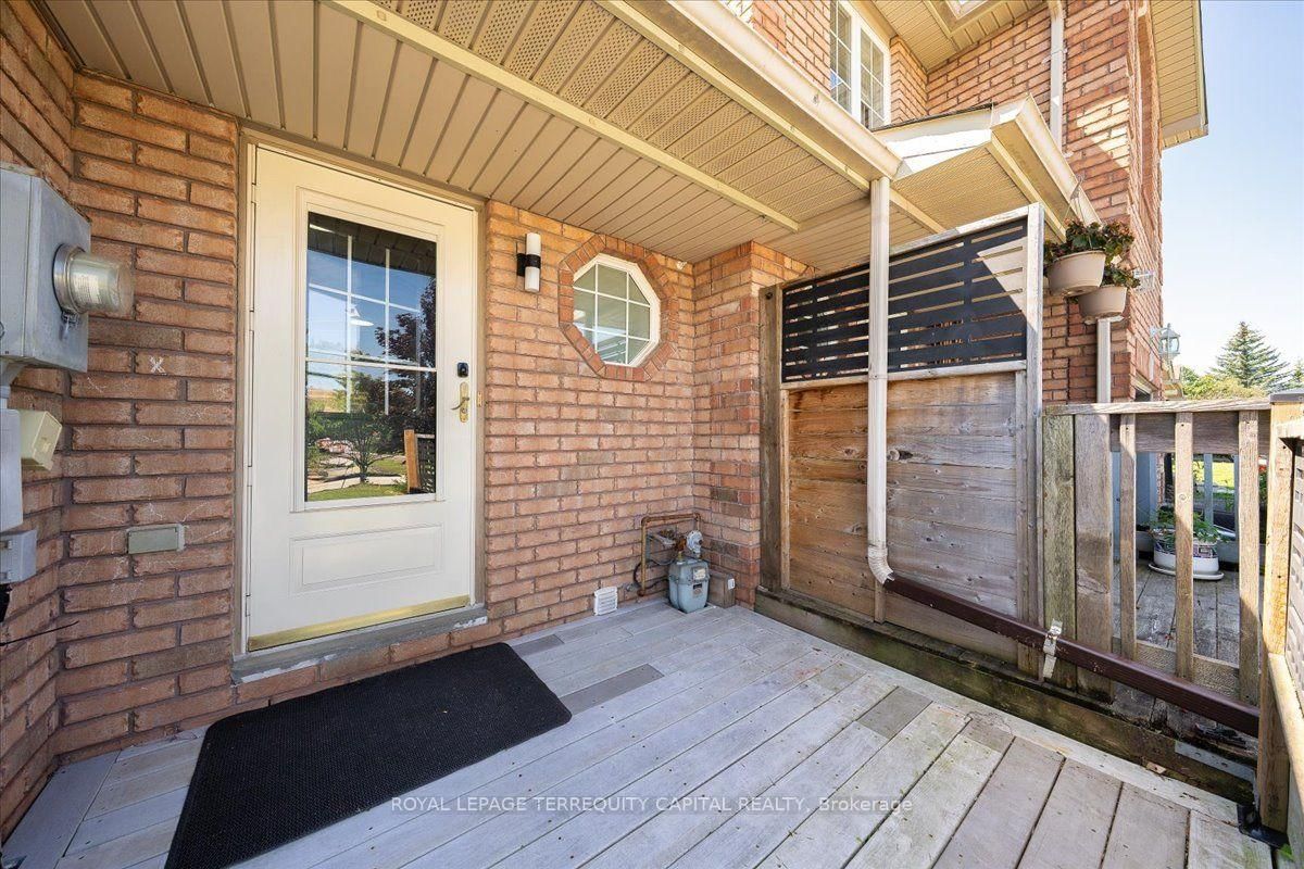 9 Seymour Crescent • Barrie, ON photo 6