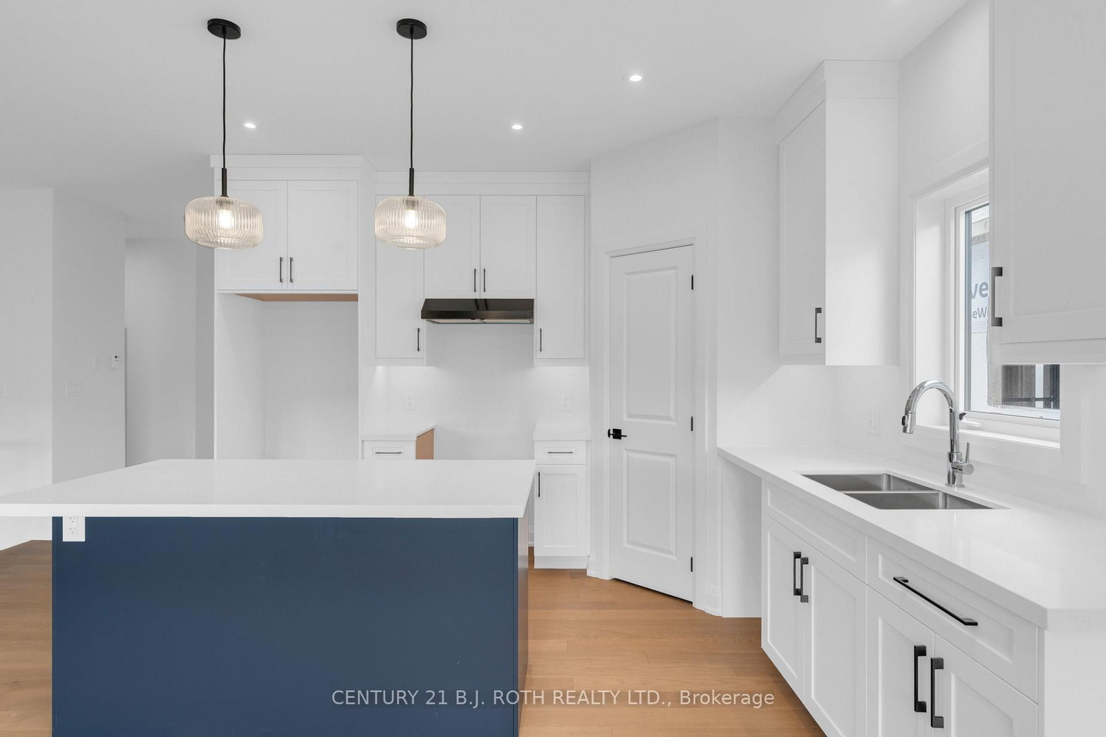 29 Harold Avenue • Severn, ON photo 14