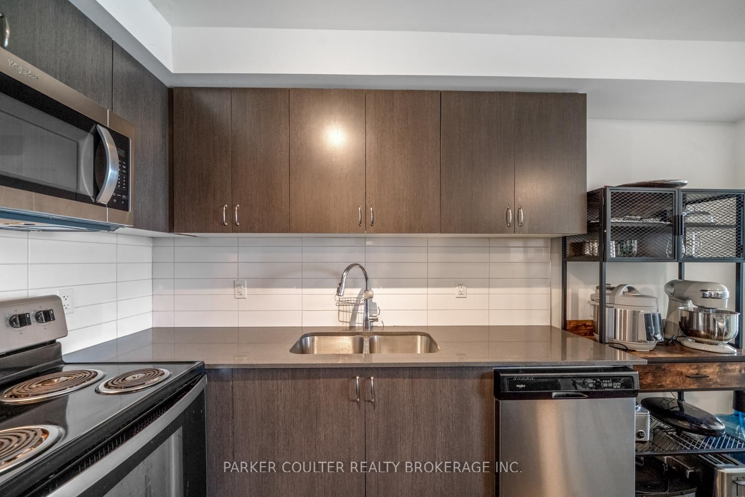58 Lakeside Terrace • #909 • Barrie, ON photo 13