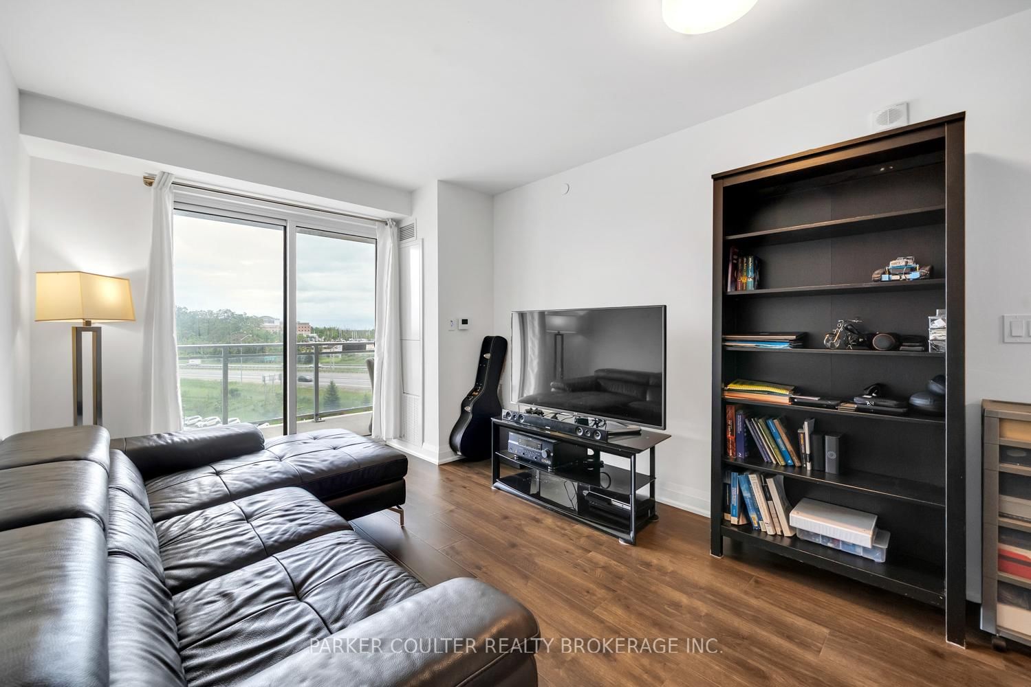 58 Lakeside Terrace • #909 • Barrie, ON photo 6