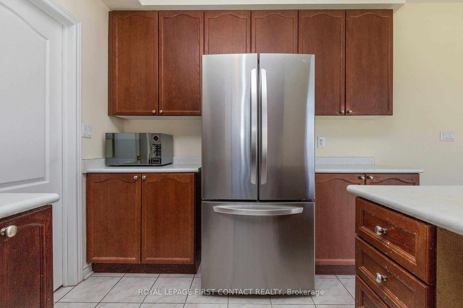 1 Griffin Gate • Barrie, ON photo 13