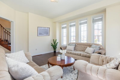 1 Griffin Gate • Barrie, ON photo 8