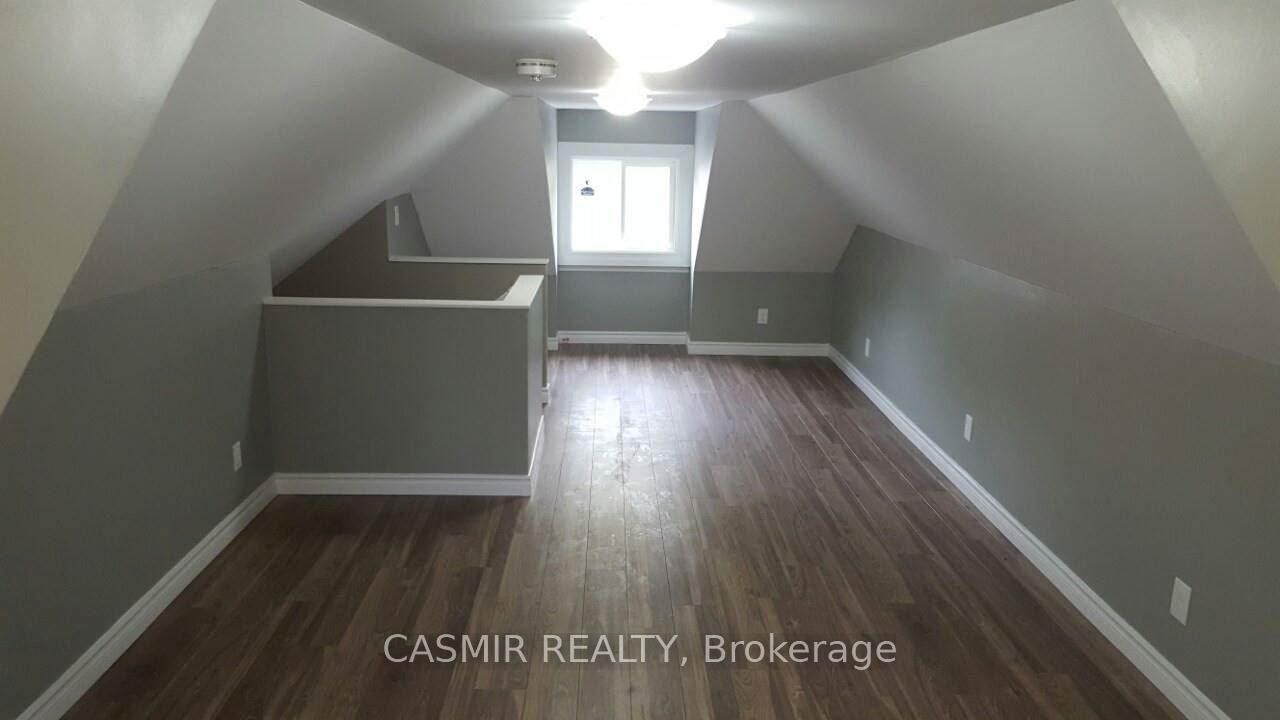 199 Nottawasaga Street • Orillia, ON photo 6