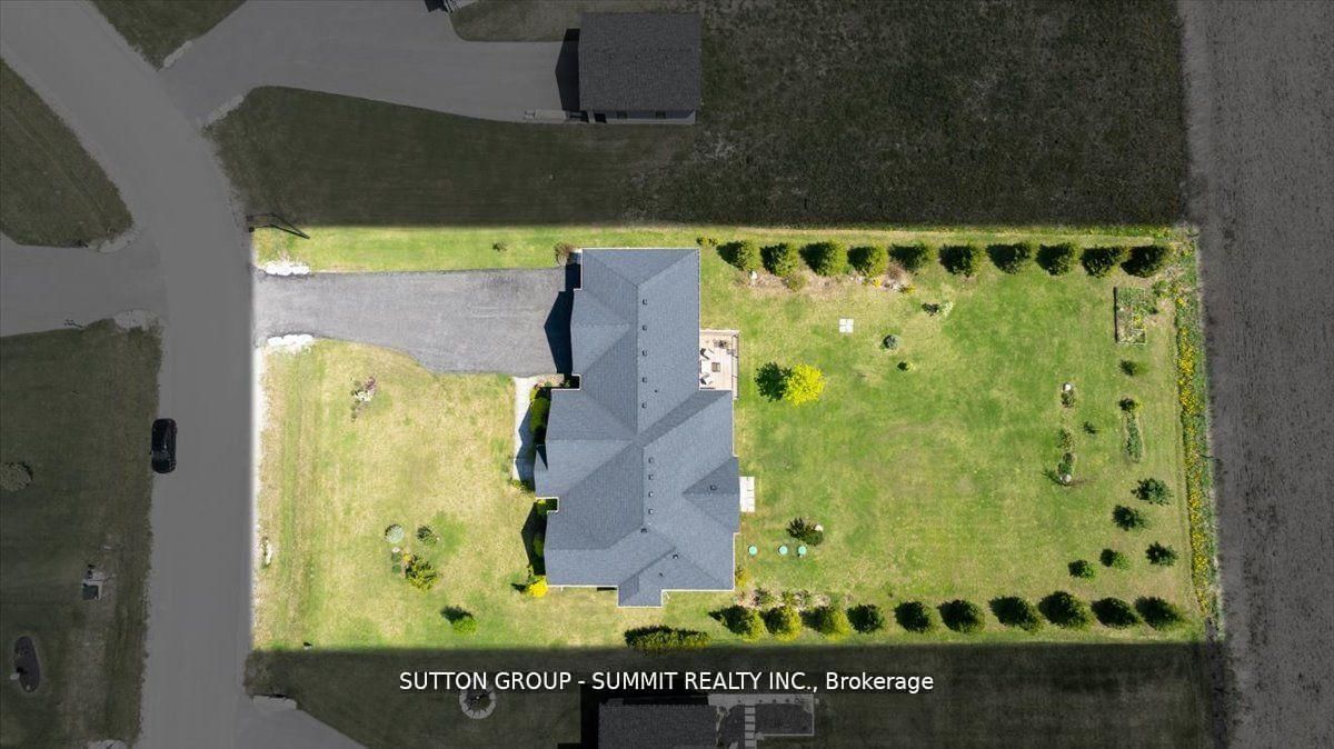 3 Best Court • Oro-Medonte, ON photo 6