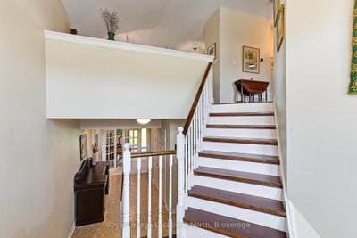 6 Thomas Drive • Collingwood, ON photo 6