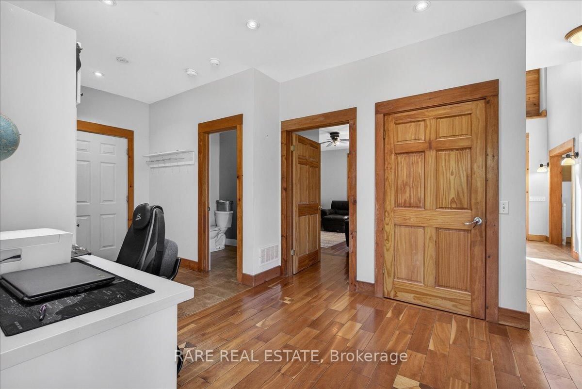 3938 Hogback Road • Clearview, ON photo 11