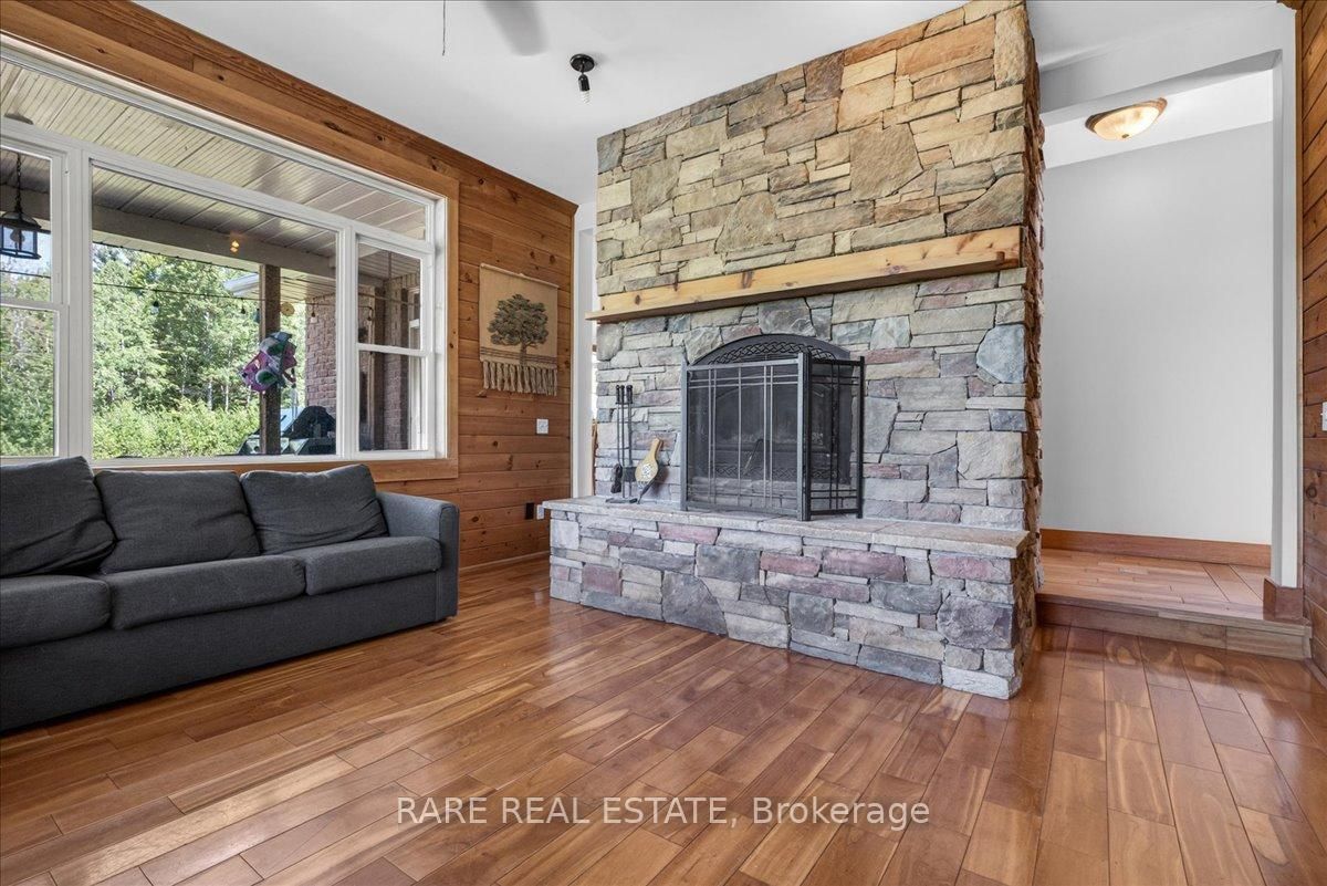 3938 Hogback Road • Clearview, ON photo 20