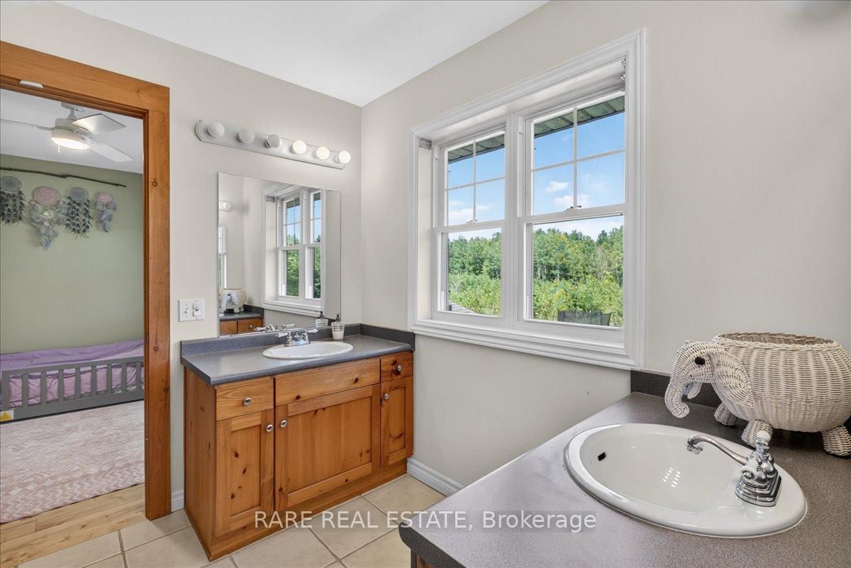 3938 Hogback Road • Clearview, ON photo 39