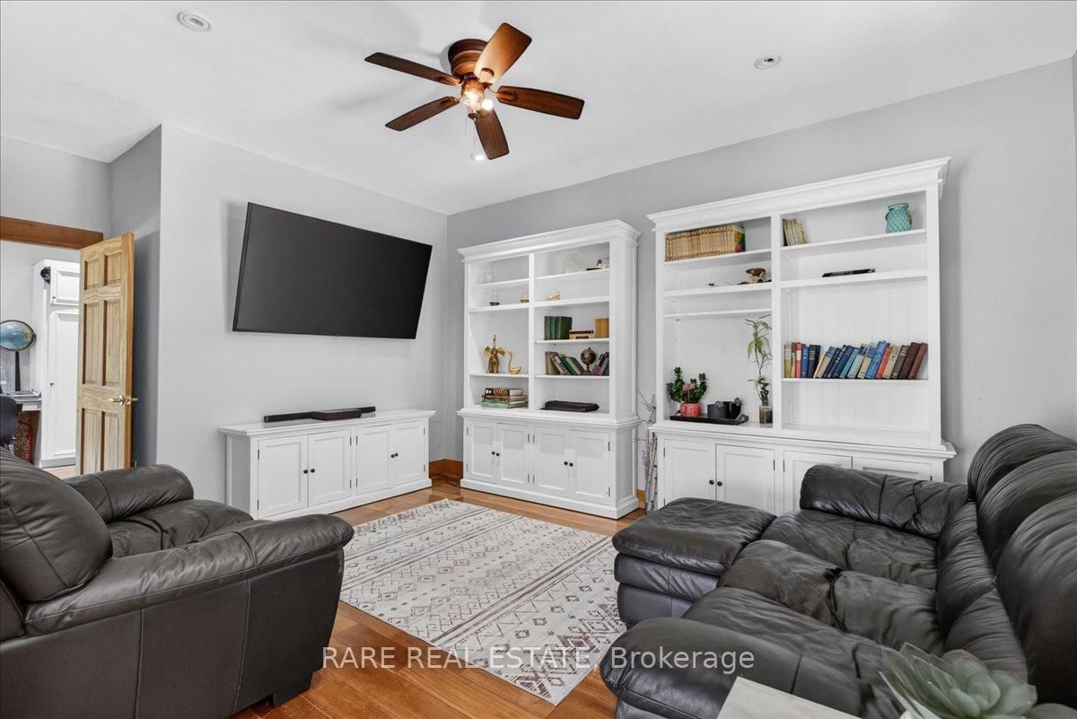 3938 Hogback Road • Clearview, ON photo 9