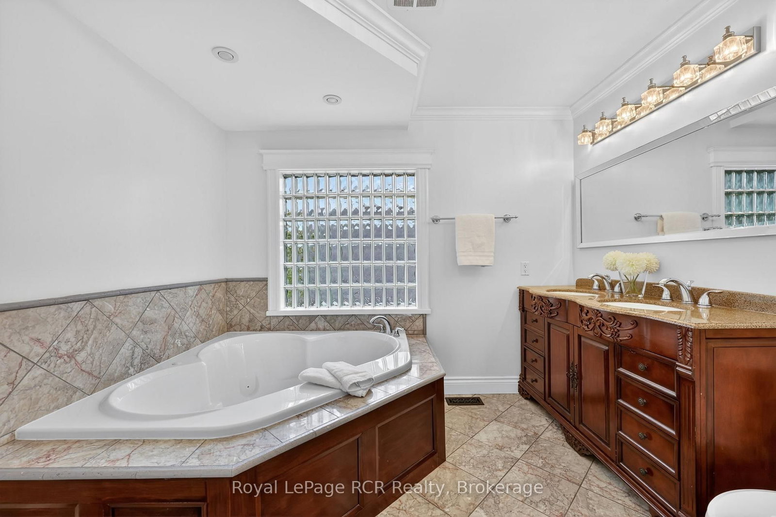 53 Broadview Street • Collingwood, ON photo 38