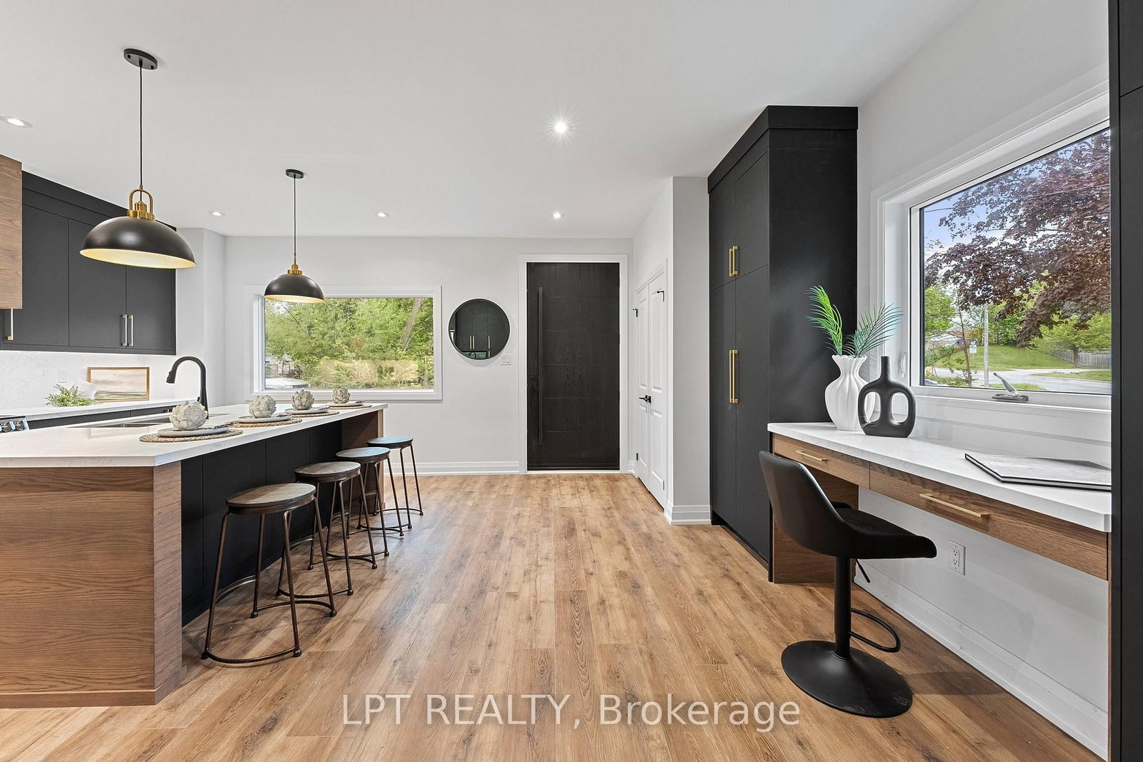 168 Berczy Street • Barrie, ON photo 10