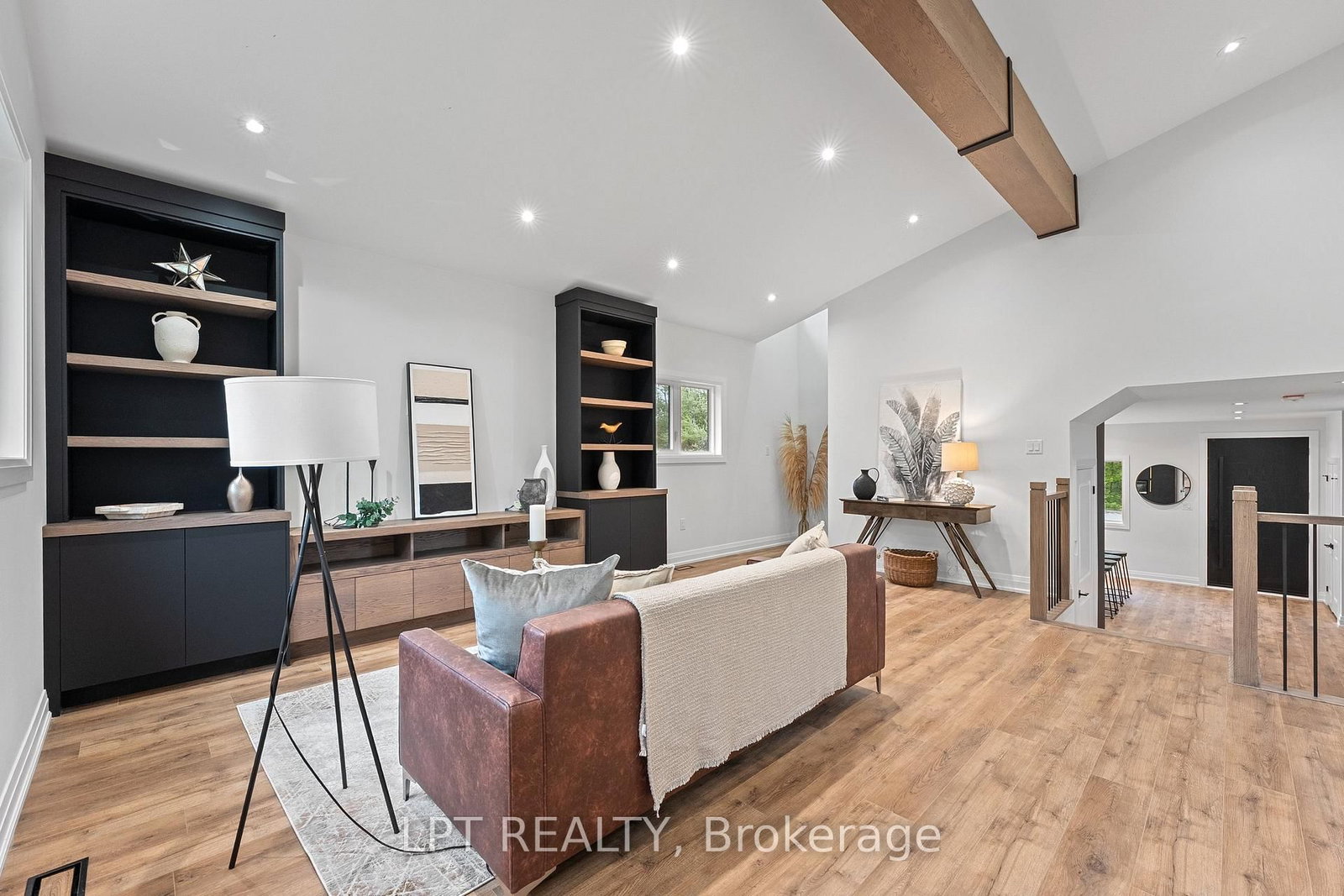 168 Berczy Street • Barrie, ON photo 16