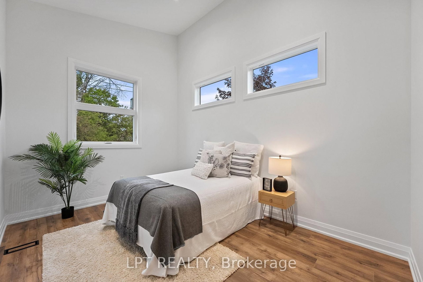 168 Berczy Street • Barrie, ON photo 20