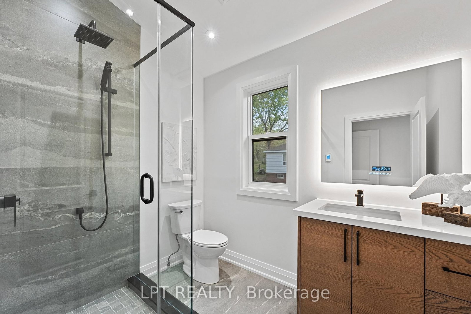 168 Berczy Street • Barrie, ON photo 25