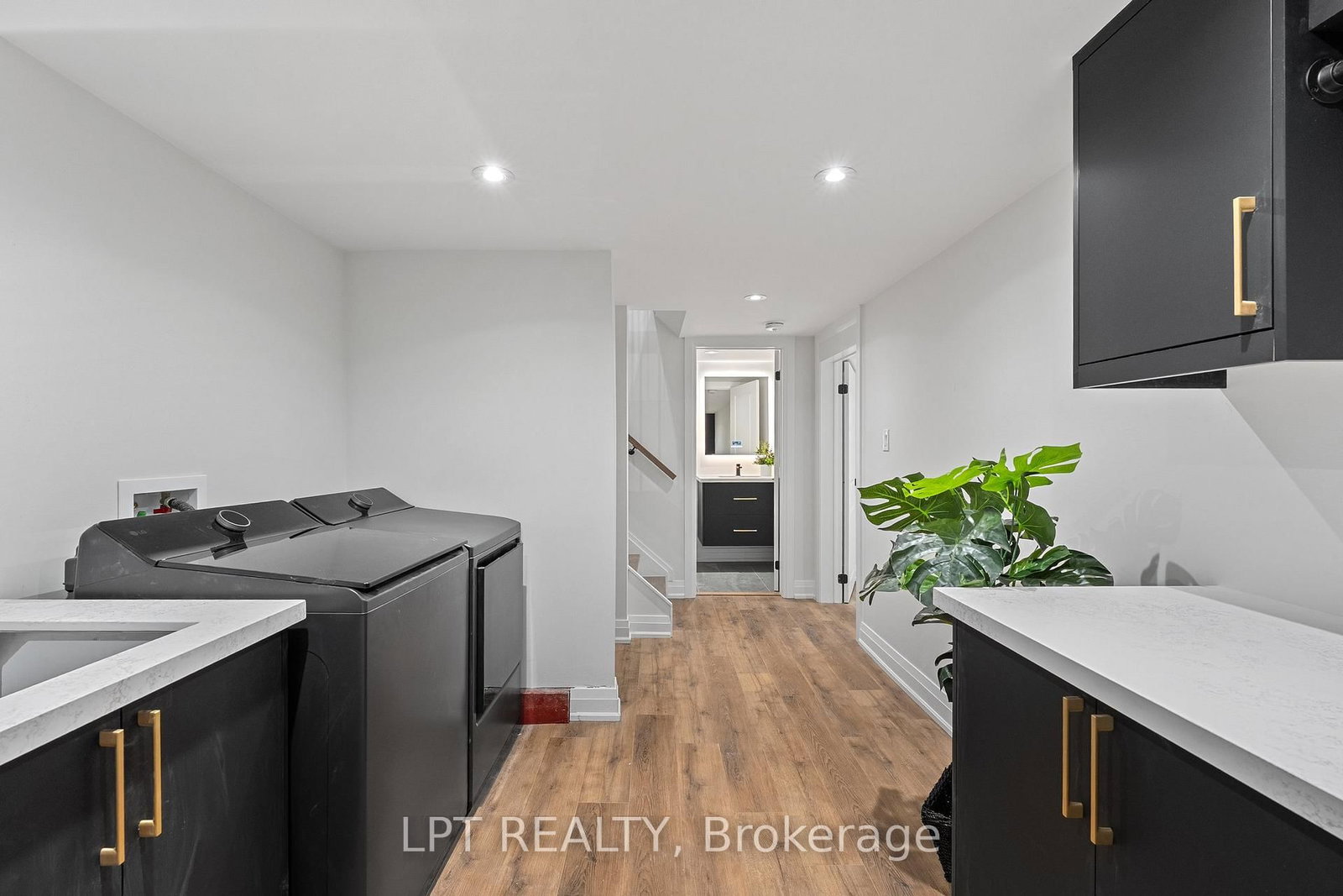 168 Berczy Street • Barrie, ON photo 30