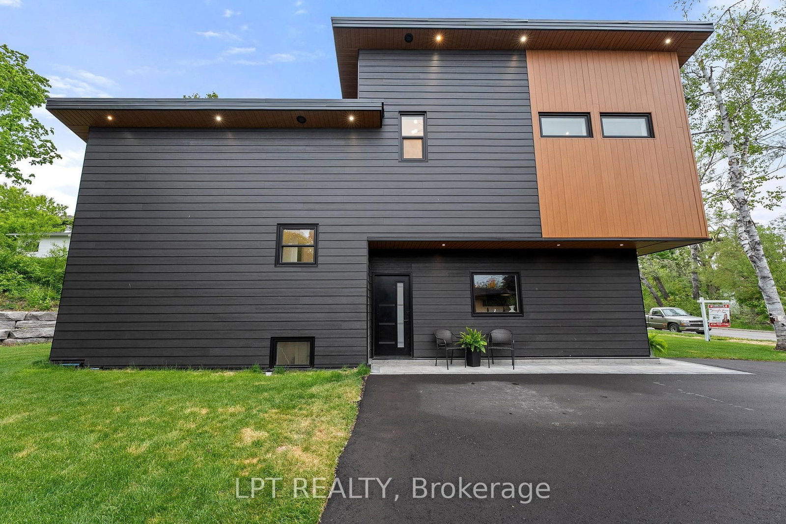 168 Berczy Street • Barrie, ON photo 32