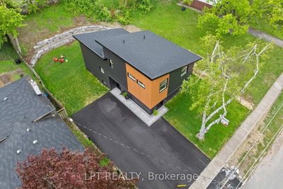 168 Berczy Street • Barrie, ON photo 4