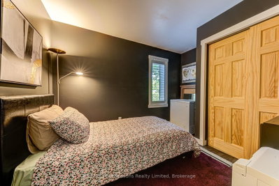 471 Oxbow Crescent • Collingwood, ON photo 5