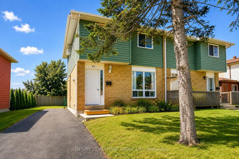 85 Chaucer Crescent