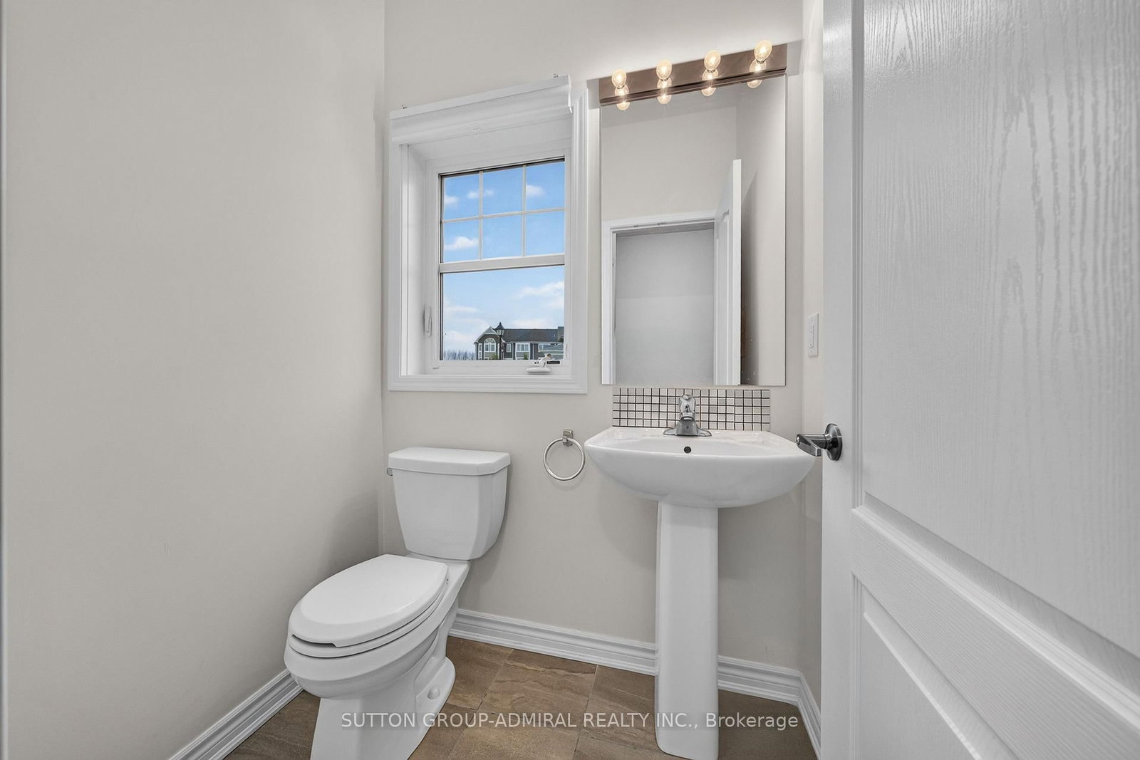 47 SANDHILL CRANE Drive • Wasaga Beach, ON photo 8