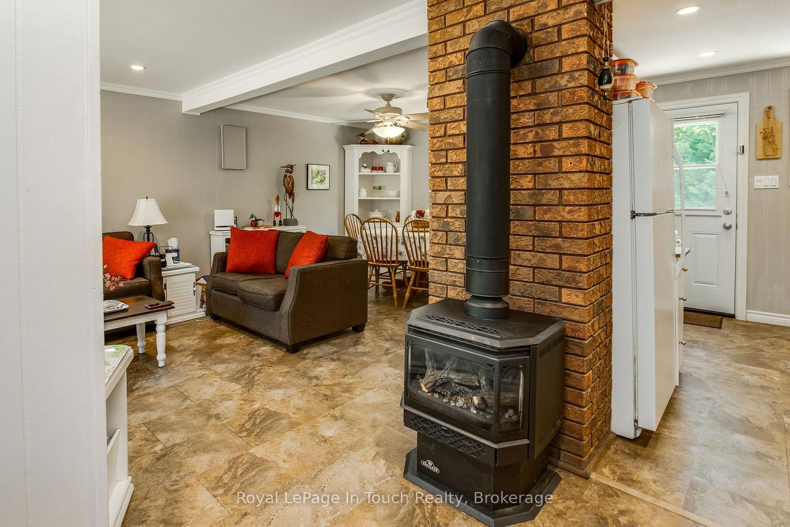 19 Adelard Road • Tiny, ON photo 11