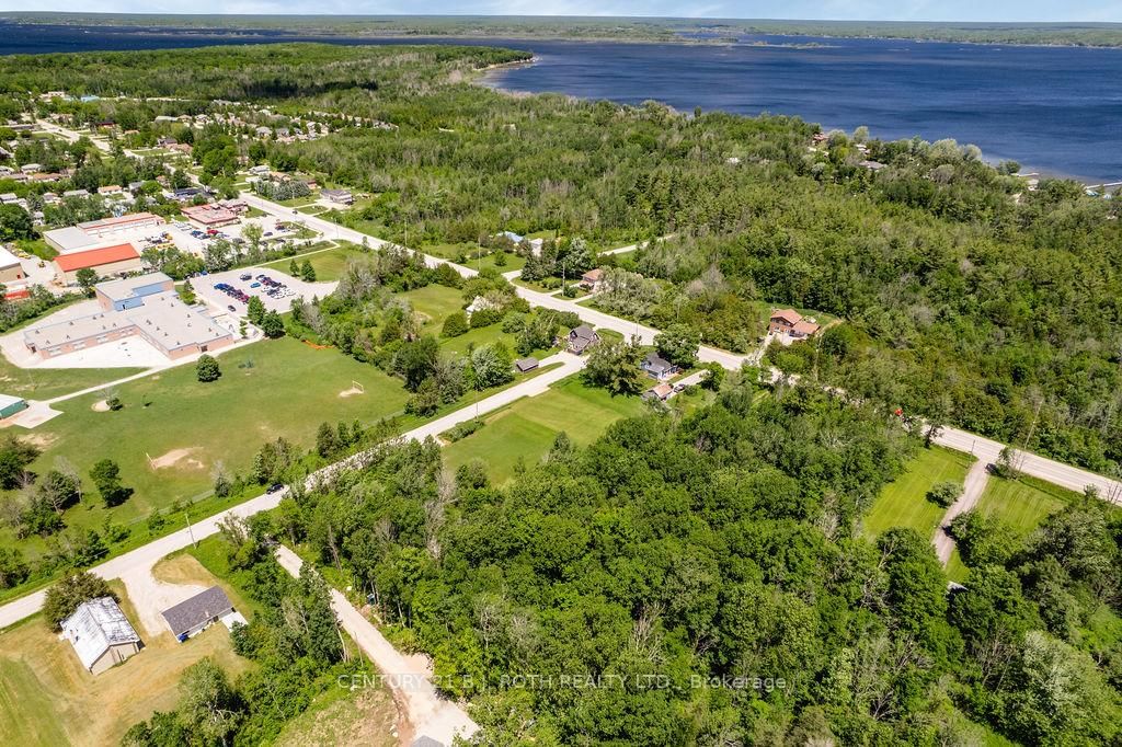37 Todd Lane • Tay, ON photo 9
