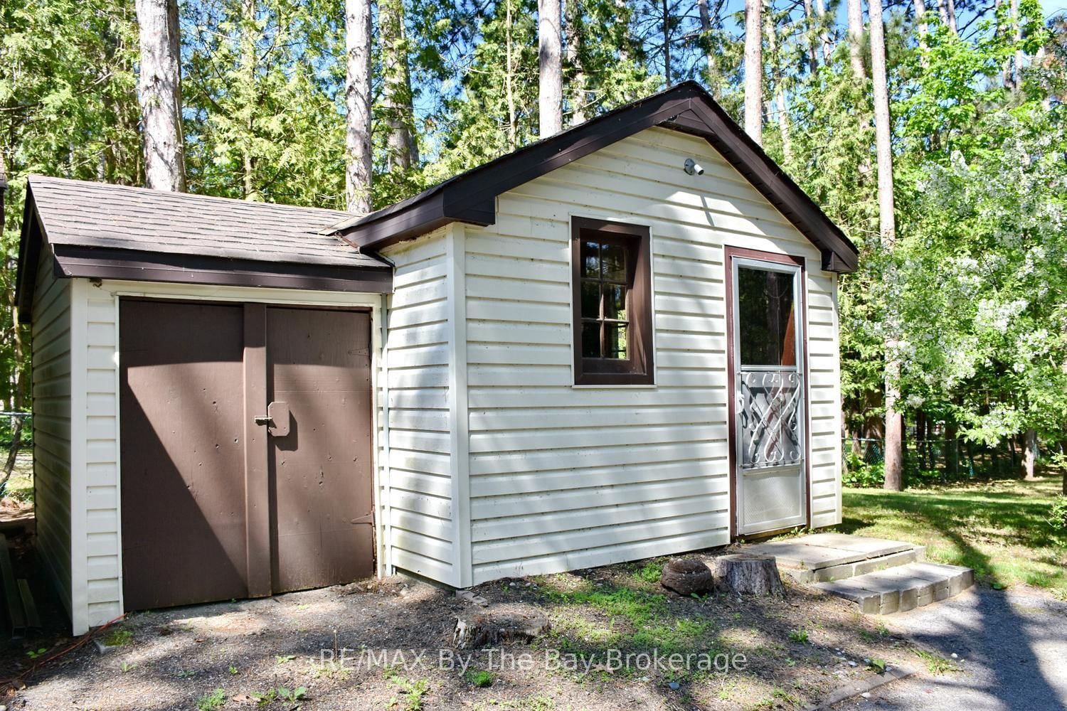 2284 South Orr Lake Road • Springwater, ON photo 10