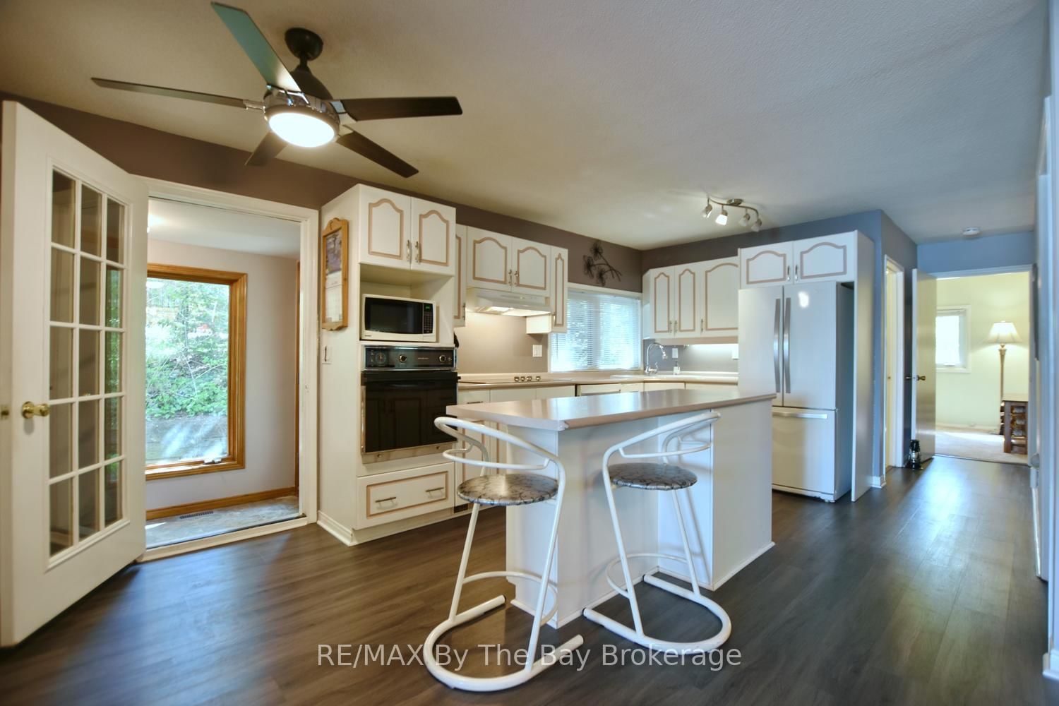 2284 South Orr Lake Road • Springwater, ON photo 13