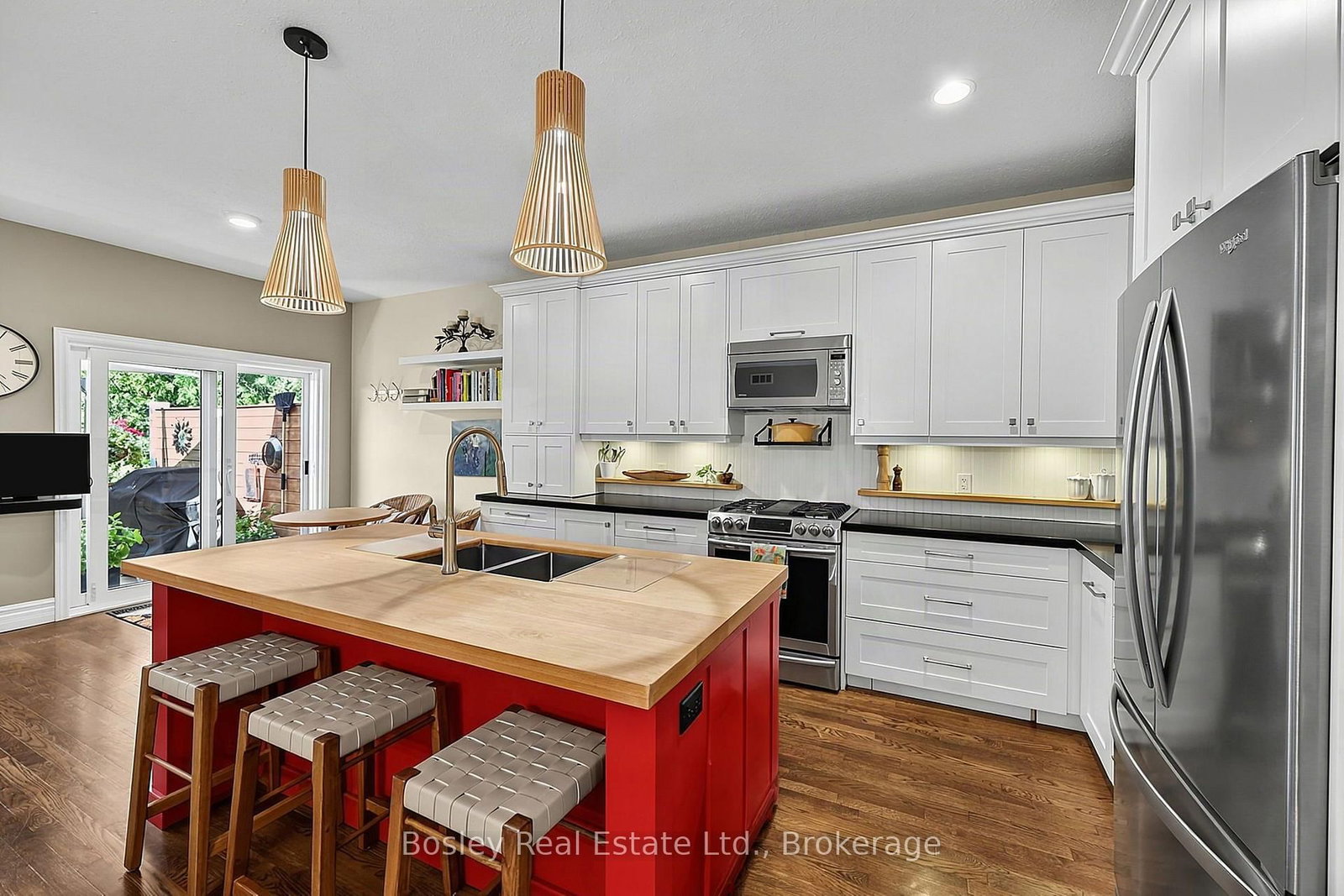 230 Napier Street • Collingwood, ON photo 5