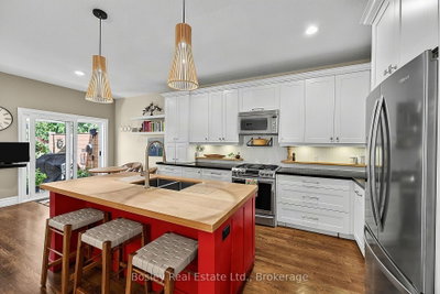 230 Napier Street • Collingwood, ON photo 5