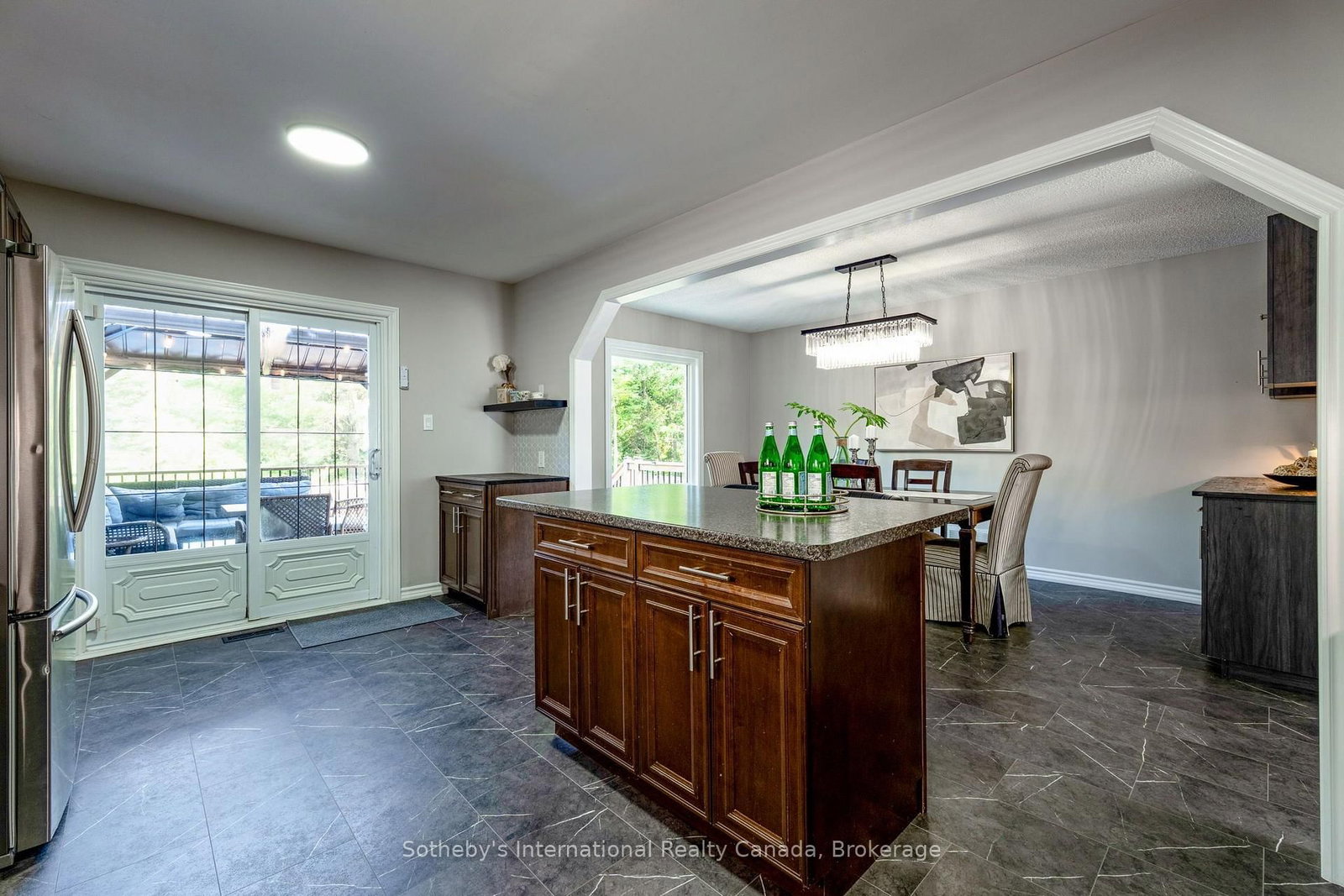 53 Royal Beech Drive • Wasaga Beach, ON photo 12