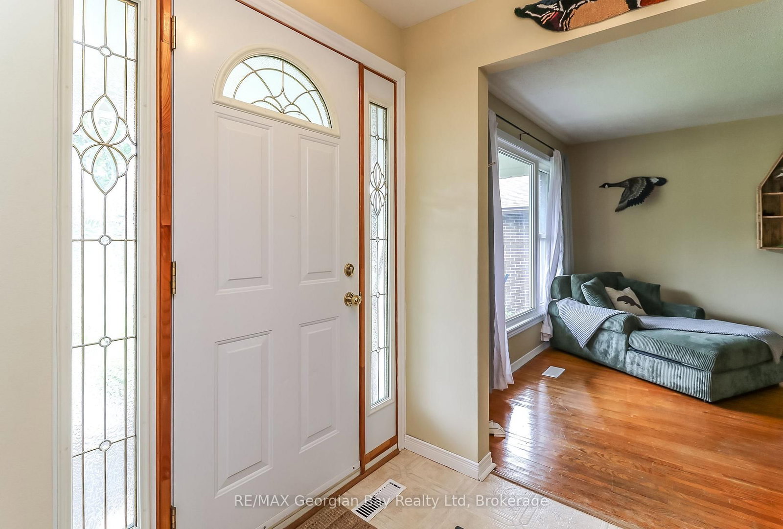 718 Birchwood Drive • Midland, ON photo 5