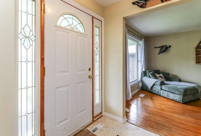 718 Birchwood Drive • Midland, ON photo 5