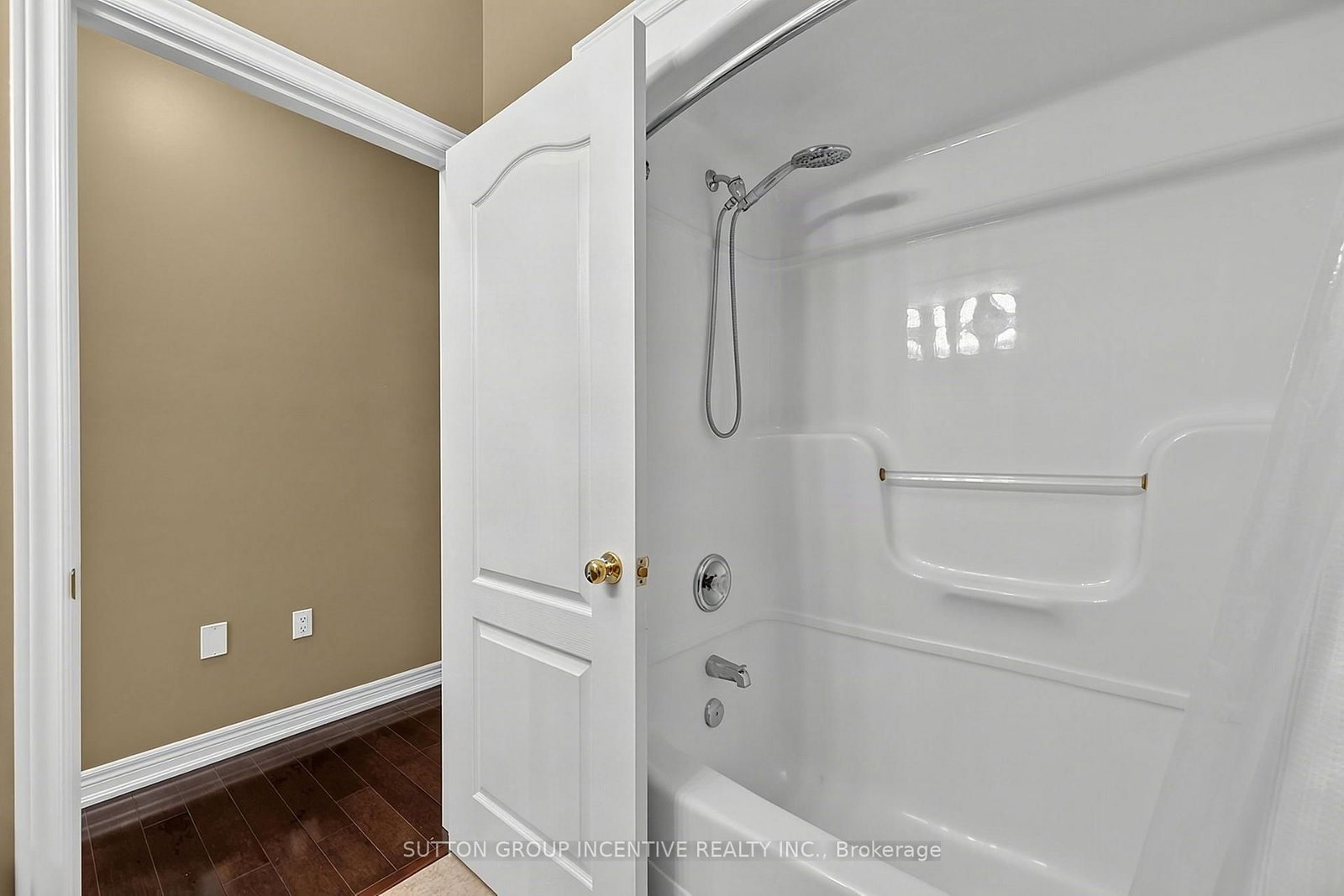 102 CUMMING Drive • Barrie, ON photo 35