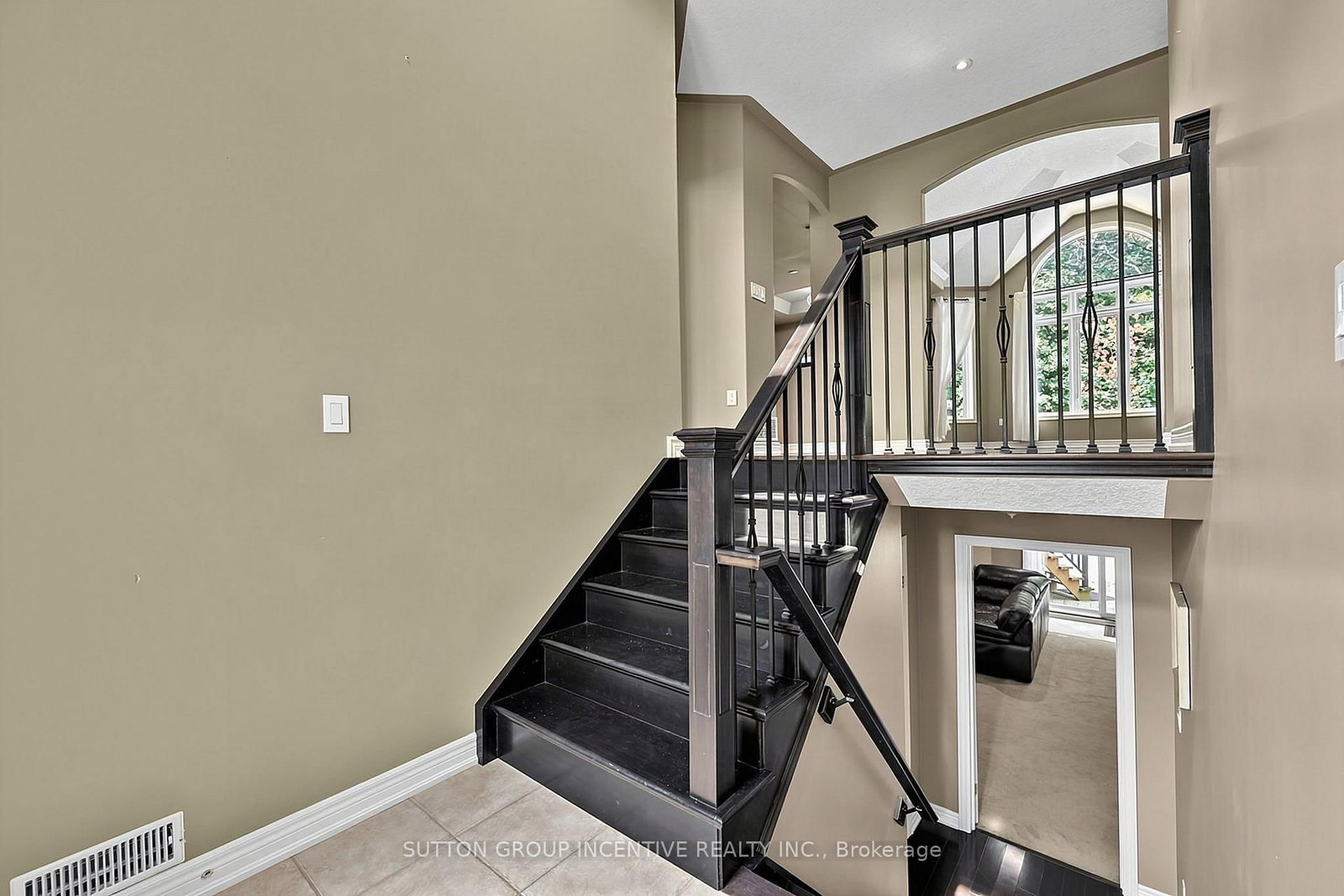 102 CUMMING Drive • Barrie, ON photo 37