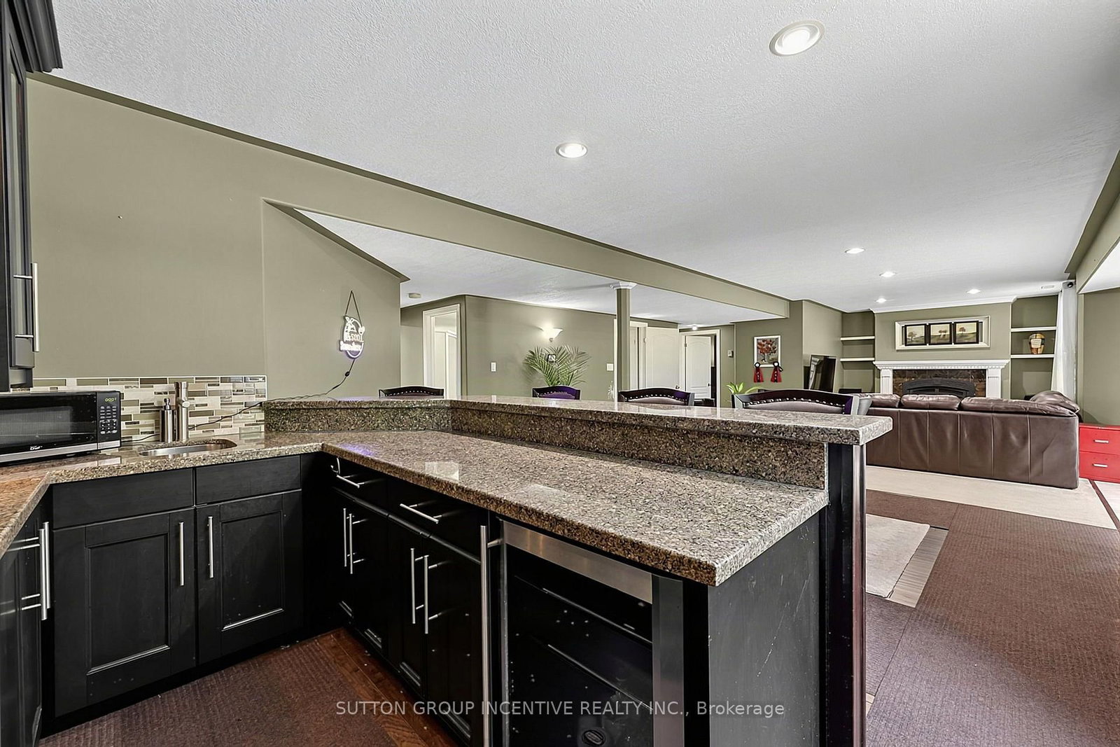 102 CUMMING Drive • Barrie, ON photo 44