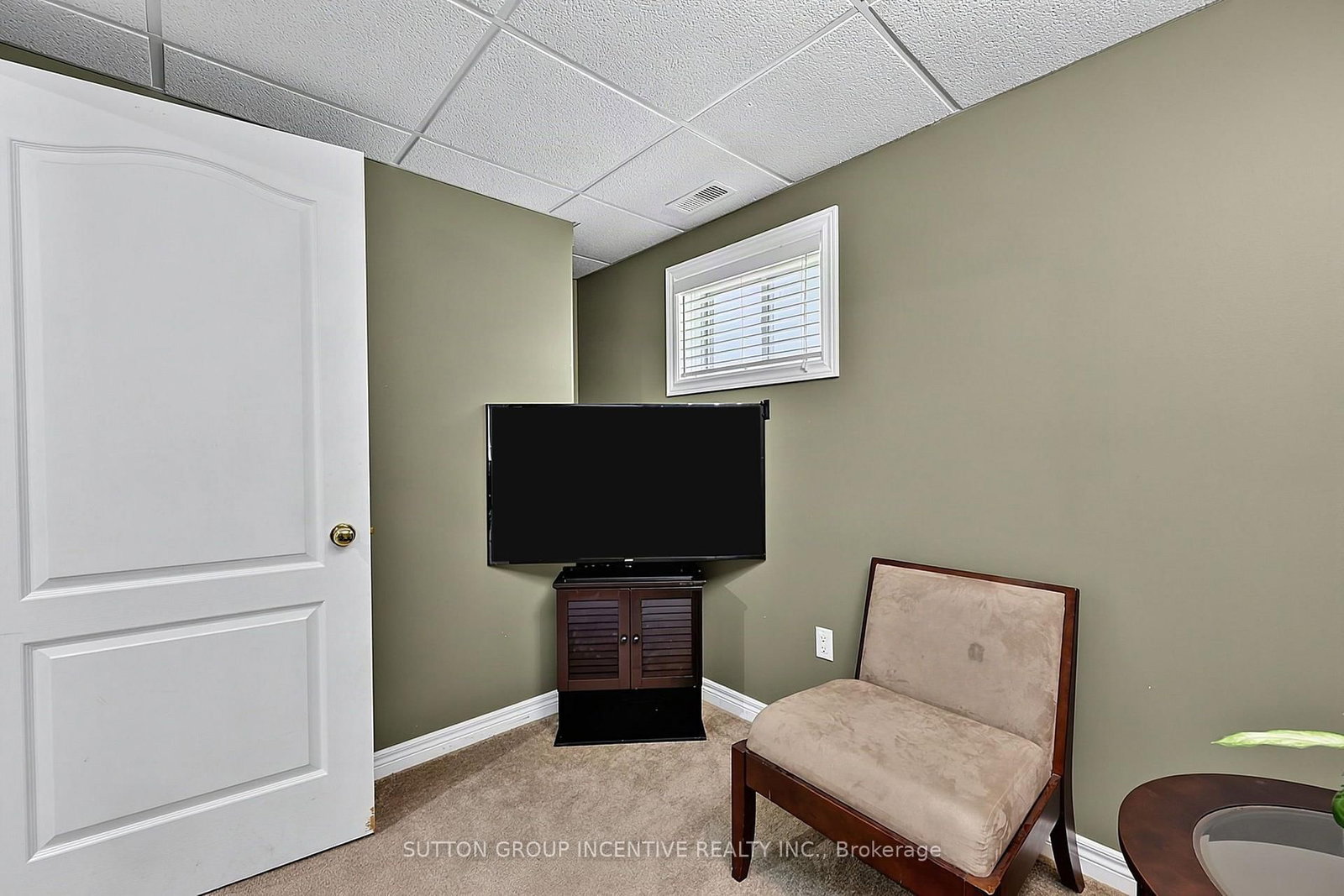102 CUMMING Drive • Barrie, ON photo 48