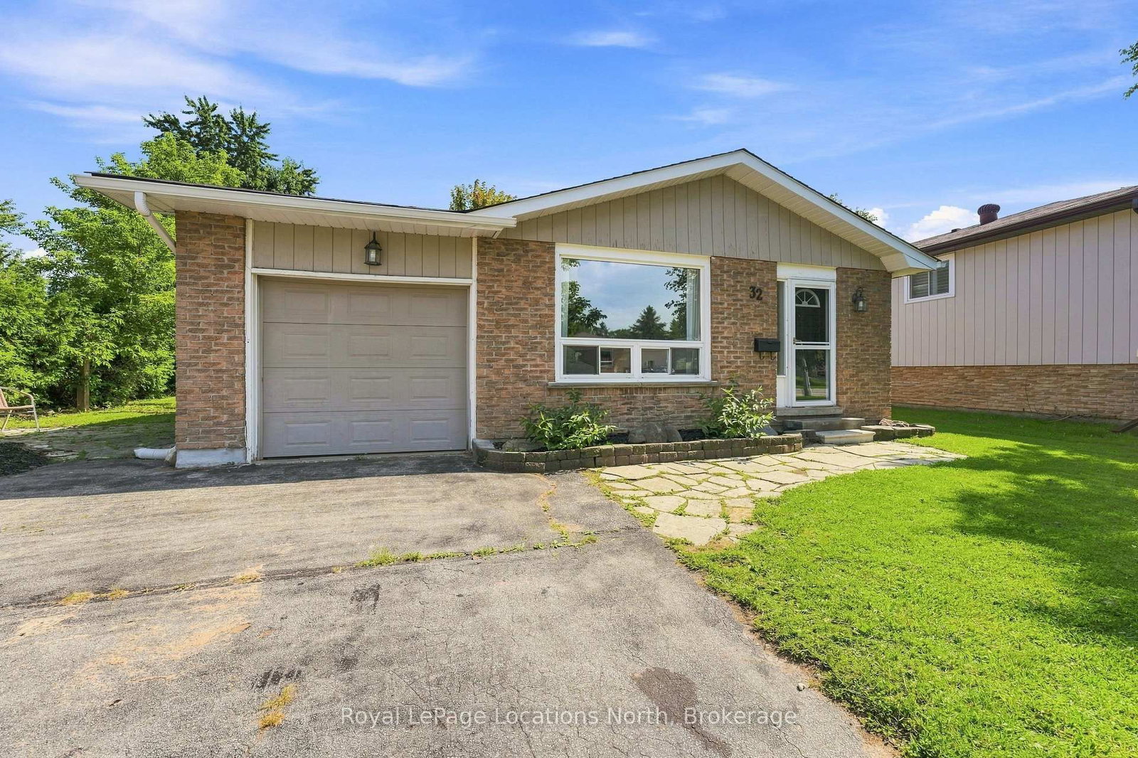 32 Courtice Crescent • Collingwood, ON photo 1