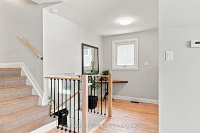 32 Courtice Crescent • Collingwood, ON photo 9