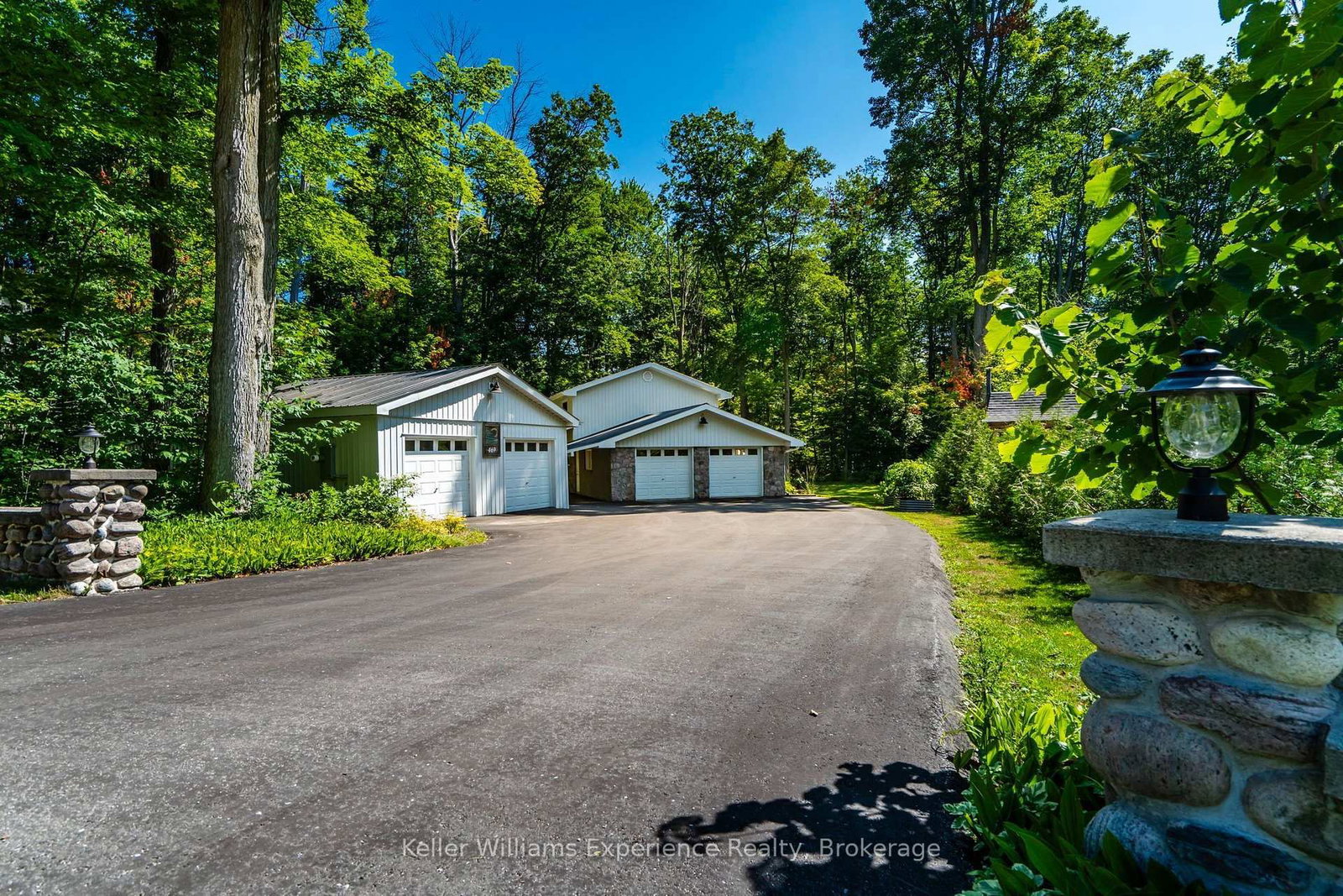 469 Parkview Court • Midland, ON photo 8