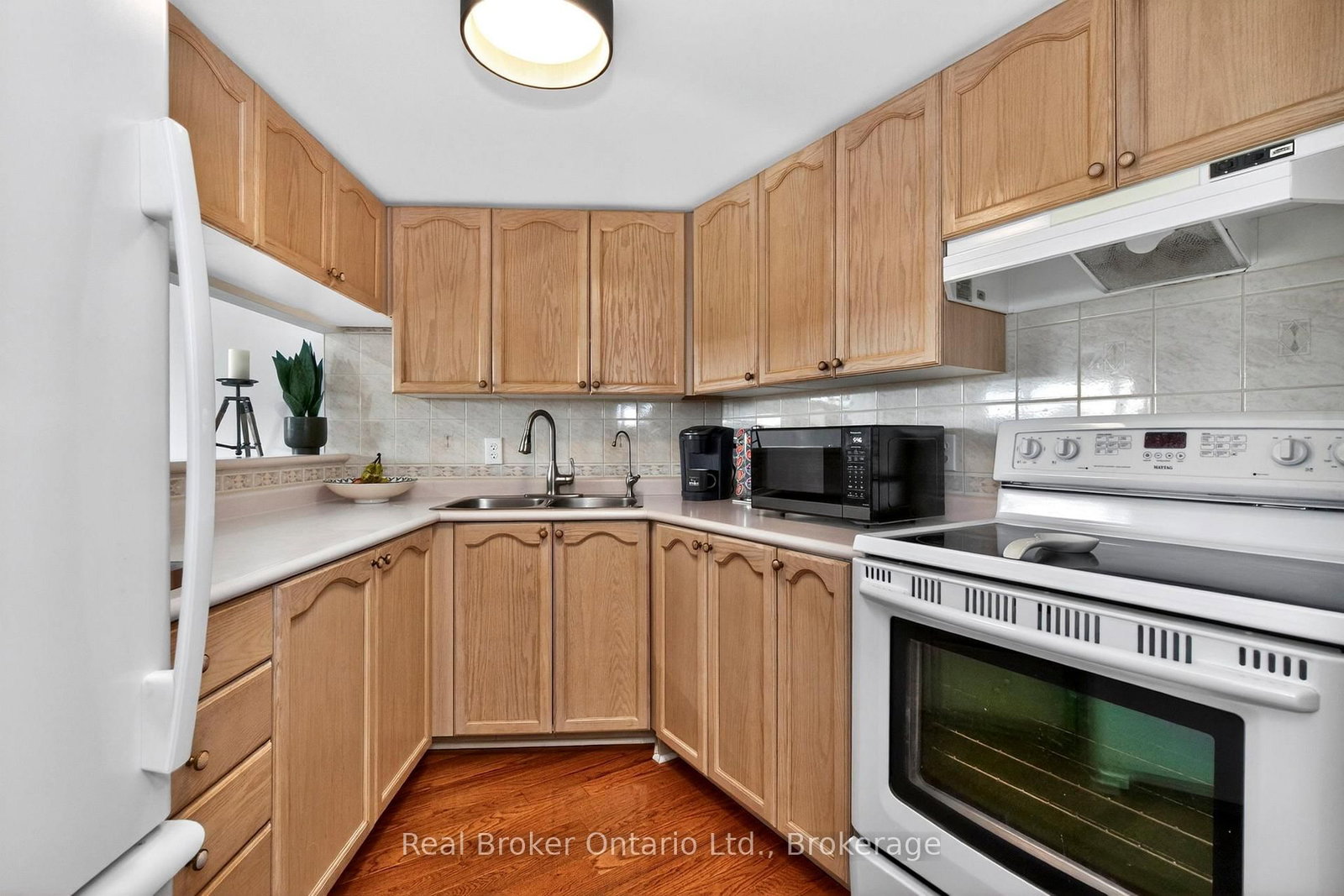 11 Beck Boulevard • #402 • Penetanguishene, ON photo 12