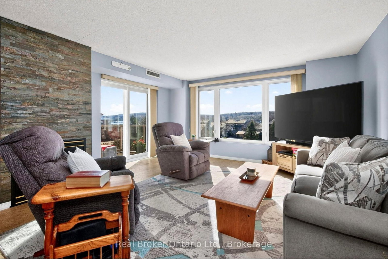11 Beck Boulevard • #402 • Penetanguishene, ON photo 5