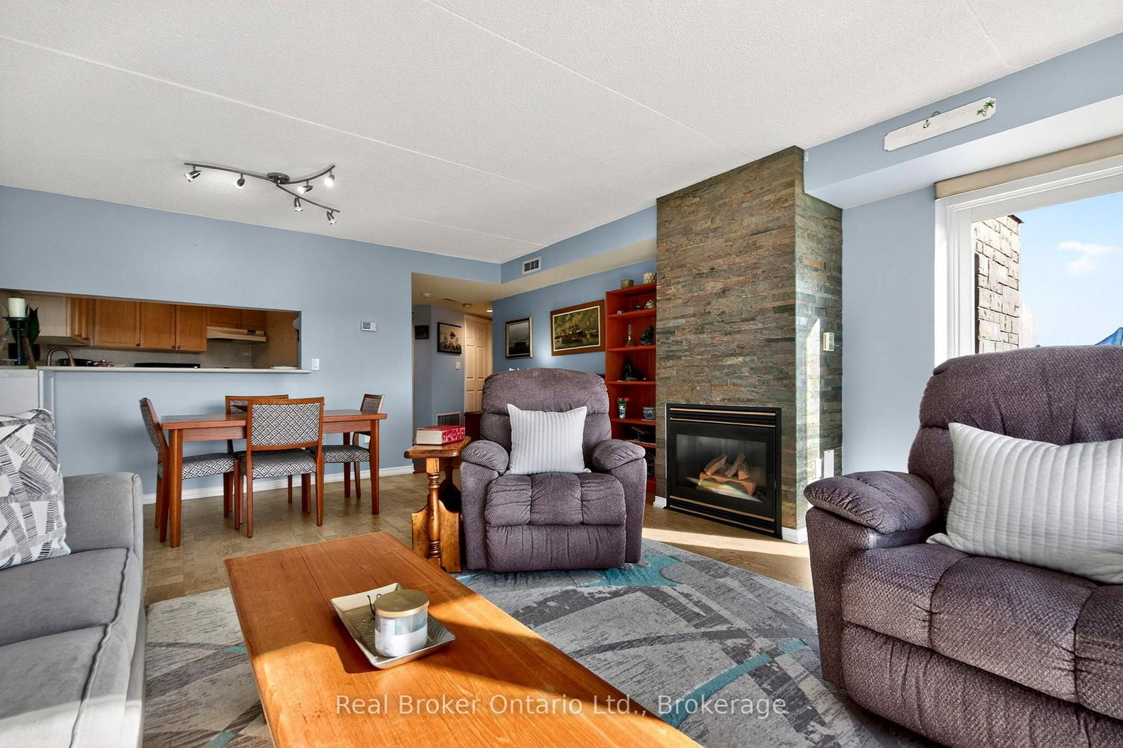 11 Beck Boulevard • #402 • Penetanguishene, ON photo 8