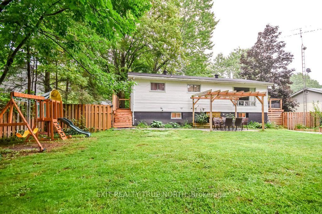 27 Nida Drive • Tiny, ON photo 32