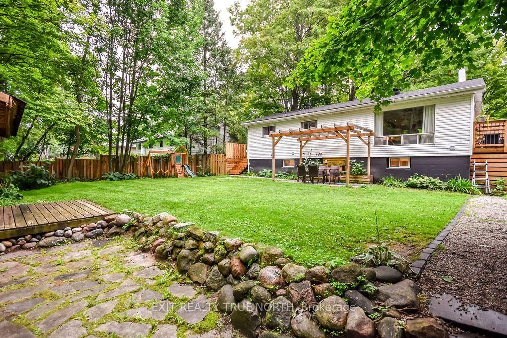 27 Nida Drive • Tiny, ON photo 38
