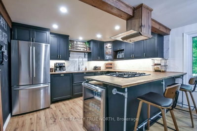 27 Nida Drive • Tiny, ON photo 6