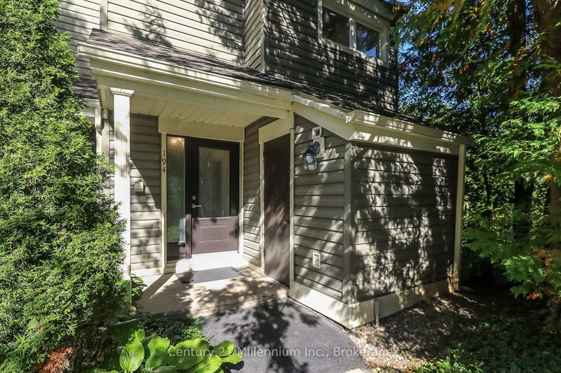 194 Escarpment Crescent